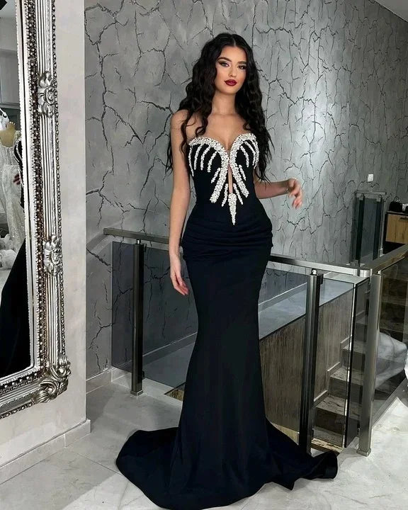 Black Sweetheart Strapless Sleeveless High-Waisted Long Mermaid Prom Dress With Pleated
