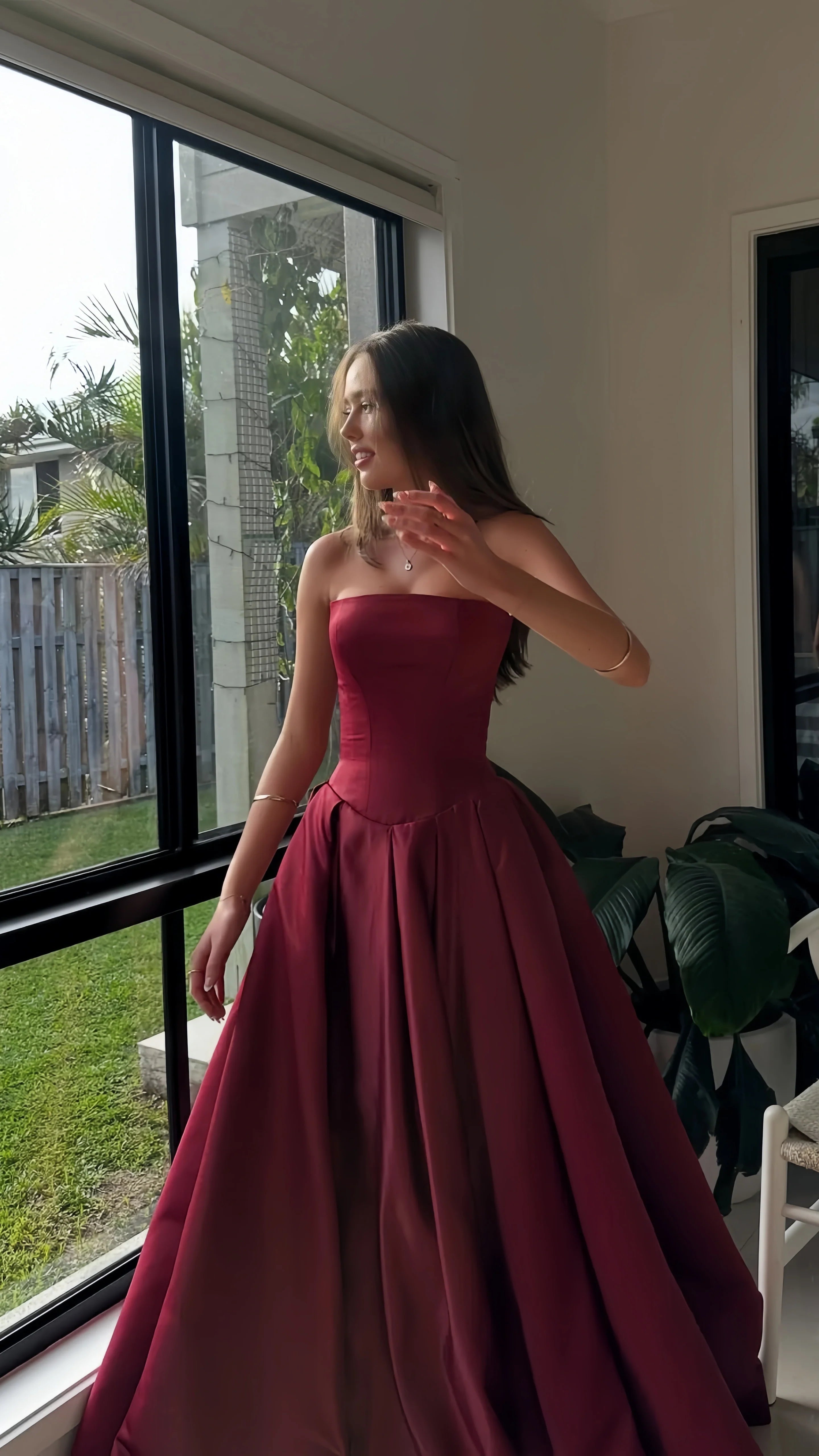 Burgundy Strapless A-line Senior Prom Dress Sleeveless Graduation Part