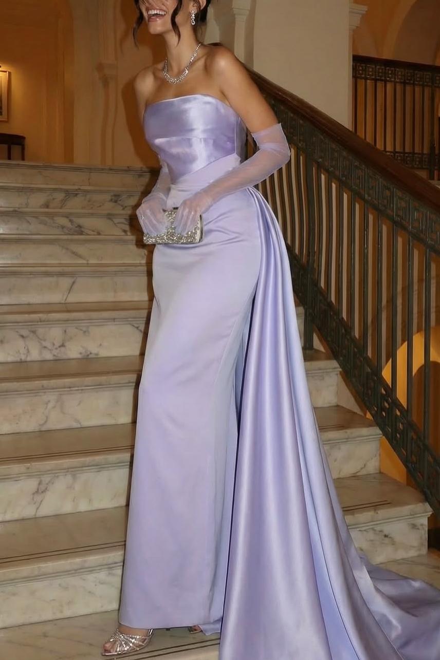 Elegant Strapless Sleeveless Pleated Satin Evening Dress with Train