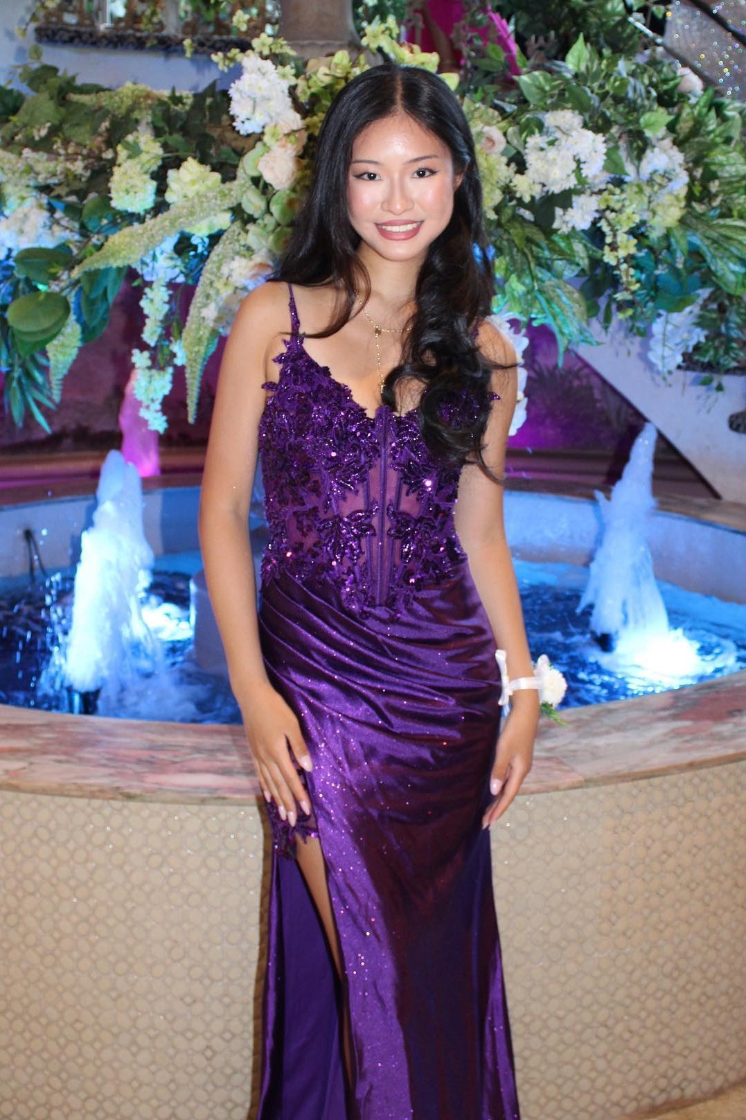 Chic Mermaid Spaghetti Straps Purple Corset Prom Dress with Appliques
