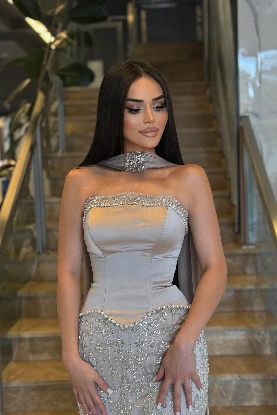 Chic Strapless Sleeveless Mermaid Pearls Prom Dress Gem Sheath With Beads