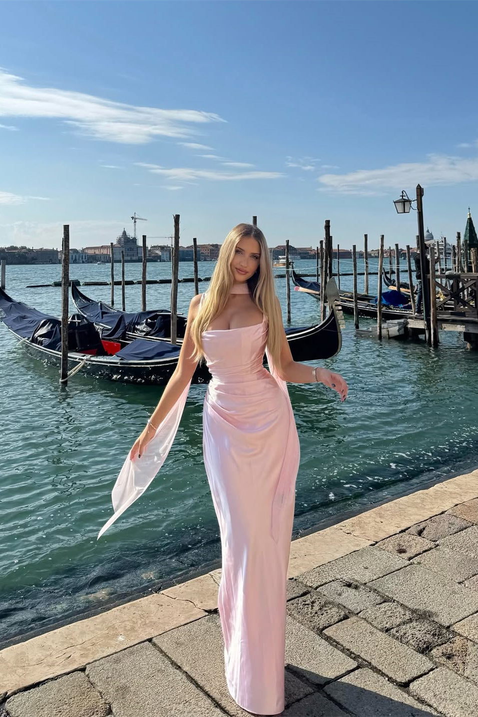 Sparkling Pink Square Straps Satin Prom Dresses Mermaid Column With Gloves