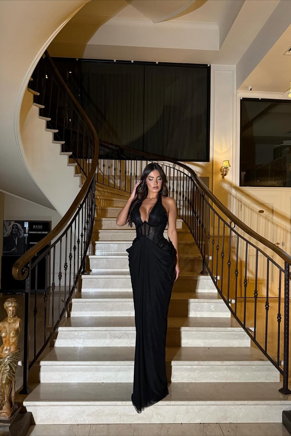 Timeless Black Halter Sleeveless V-Neck Prom Dresses Mermaid Long With Pleats