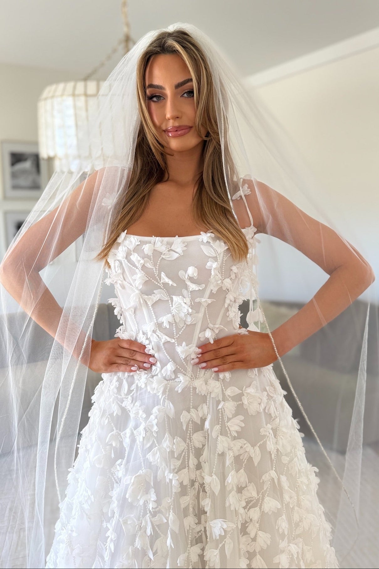 3D Floral Lace A-Line Wedding Dress with Veil