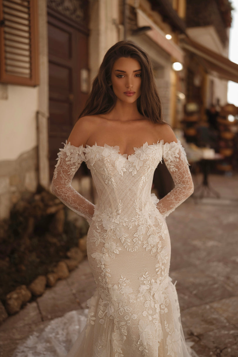 Romantic Off-the-Shoulder Lace Mermaid Bridal Gown