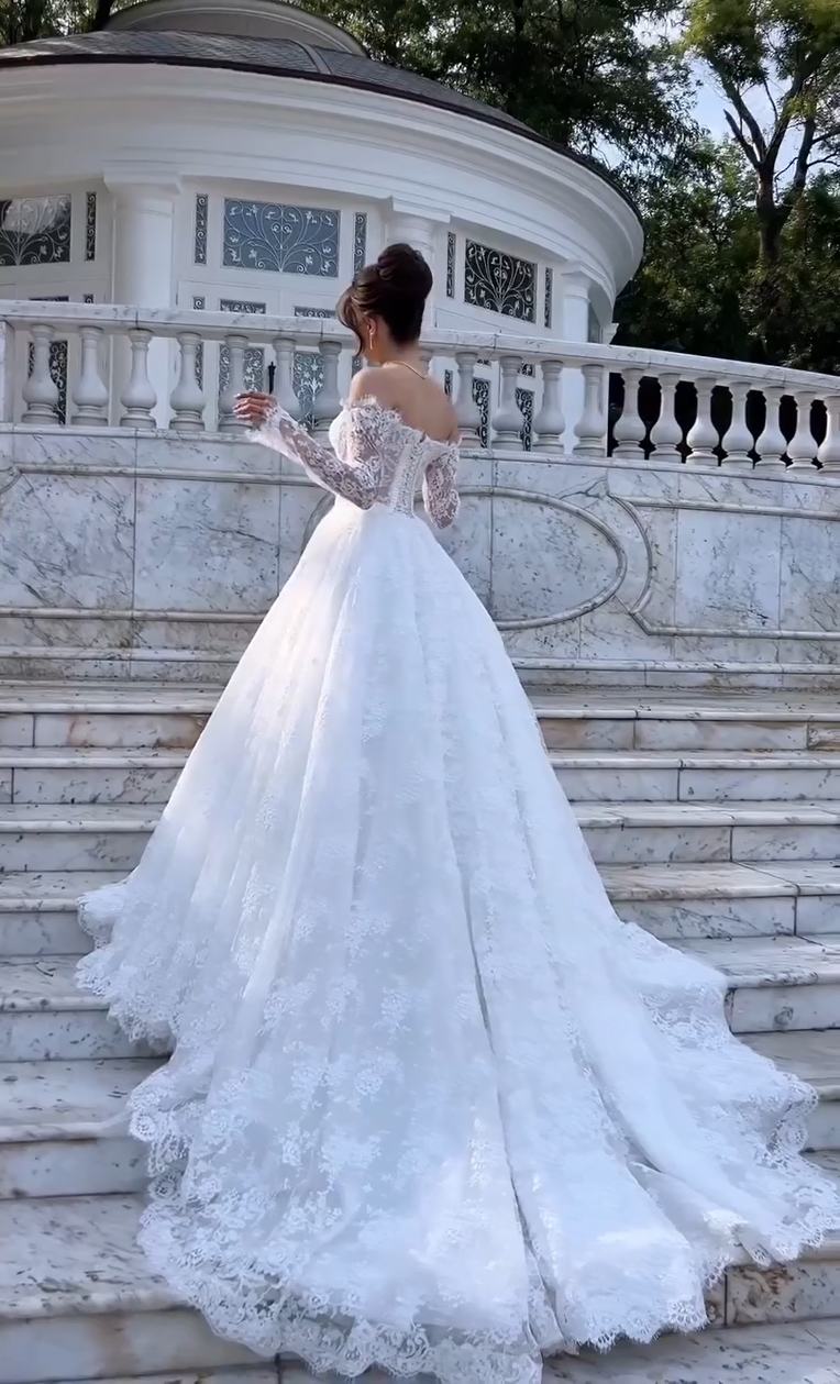 Off-Shoulder Lace Ball Gown Wedding Dress