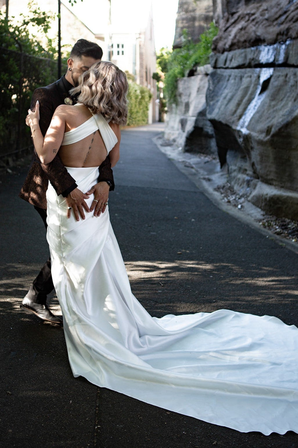 High Neck Ivory Wedding Dresses with Side Slit      fg6929