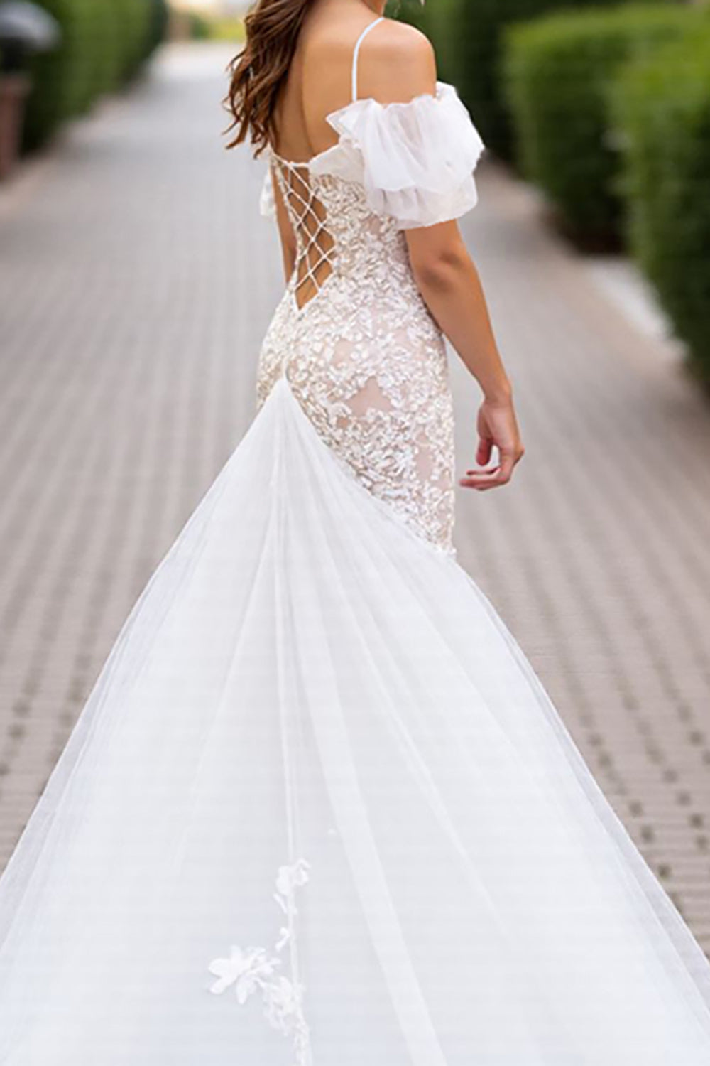 Off-the-Shoulder Tulle Sleeves Mermaid Wedding Dress With Lace Appliques Strings Back
