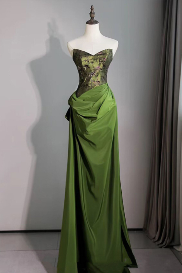 Spaghetti Strap Sleeveless Long Mermaid Prom Dress With Pleated