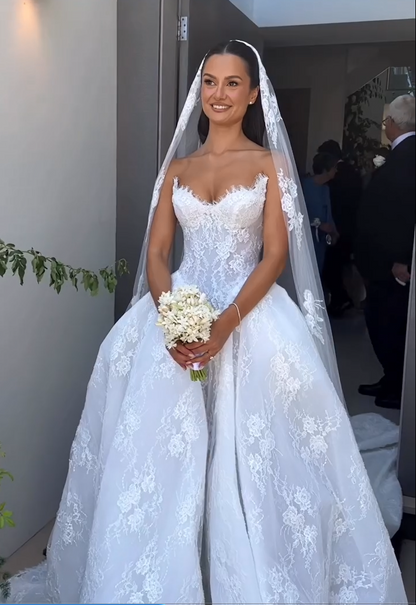 Lace Applique Sweetheart Sleeveless A-Line Floor-Length Wedding Dress