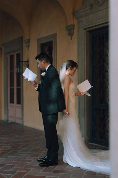Elegant Mermaid Sweetheart White Wedding Dress with Appliques
