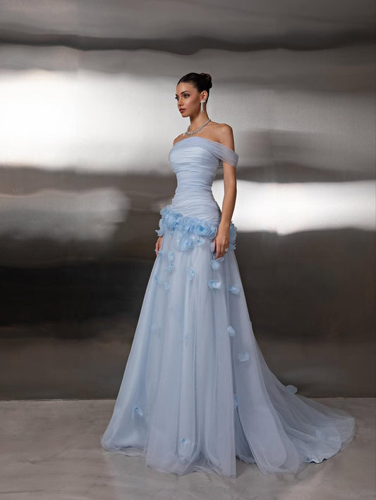 Tulle Off-The-Shoulder Strapless Sleeveless Long Prom Dress With Pleated And Flower Appliqués