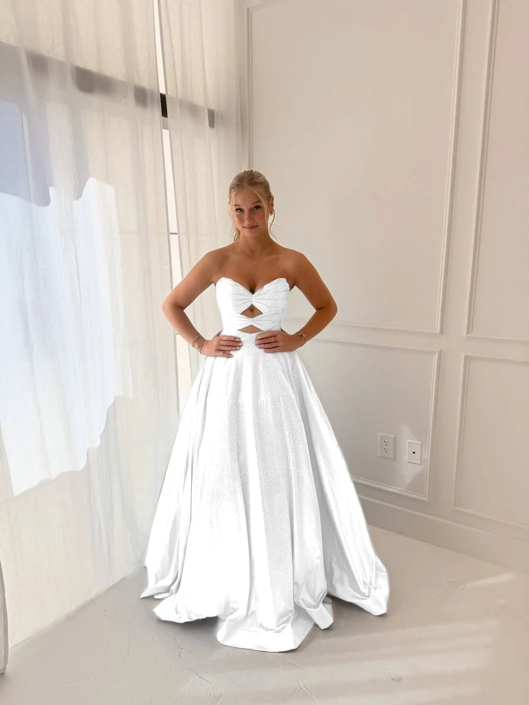 Satin V-Neck Strapless Sleeveless Long A-Line Prom Dress With Pleated And Rhinstone