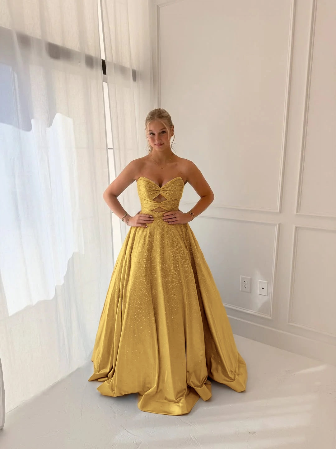 Satin V-Neck Strapless Sleeveless Long A-Line Prom Dress With Pleated And Rhinstone
