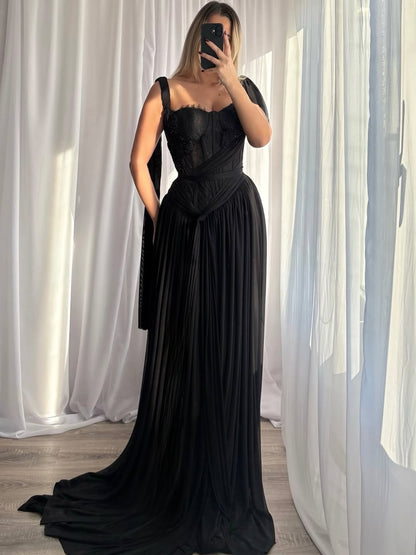 Miabel Gorgeous Black Spaghetti Straps Sleeveless Sweetheart Lace Evening Dress