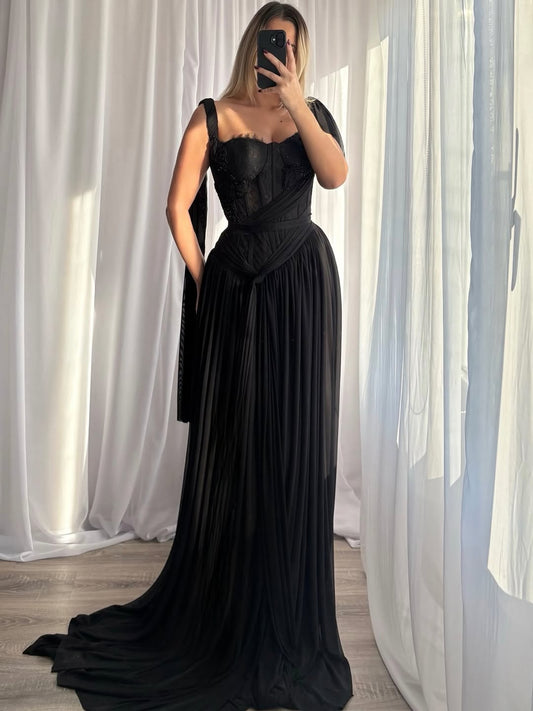 Miabel Gorgeous Black Spaghetti Straps Sleeveless Sweetheart Lace Evening Dress
