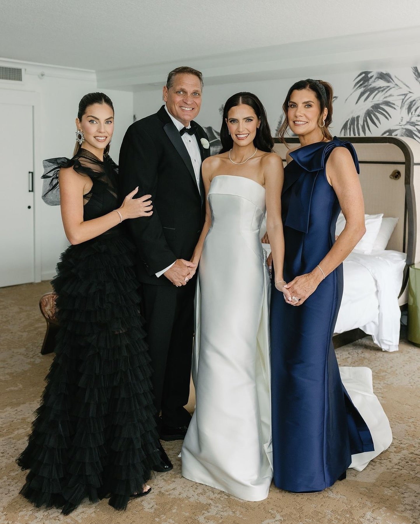 Strapless Sleeveless A-Line Floor-Length Wedding Dress