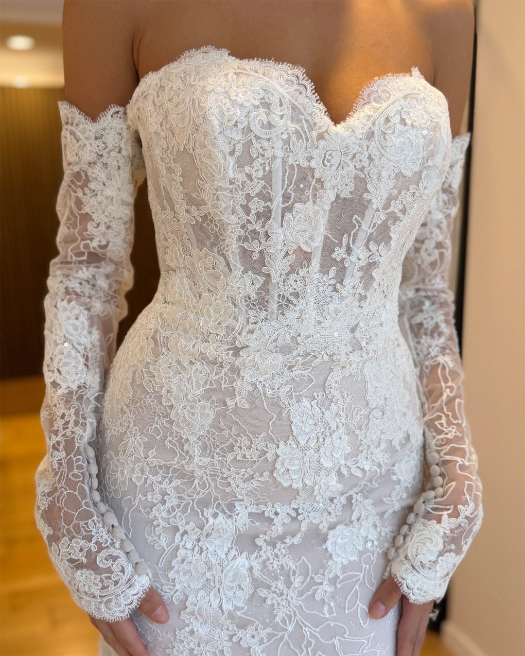 Lace Applique Long Sleeve Mermaid Floor-Length Wedding Dress