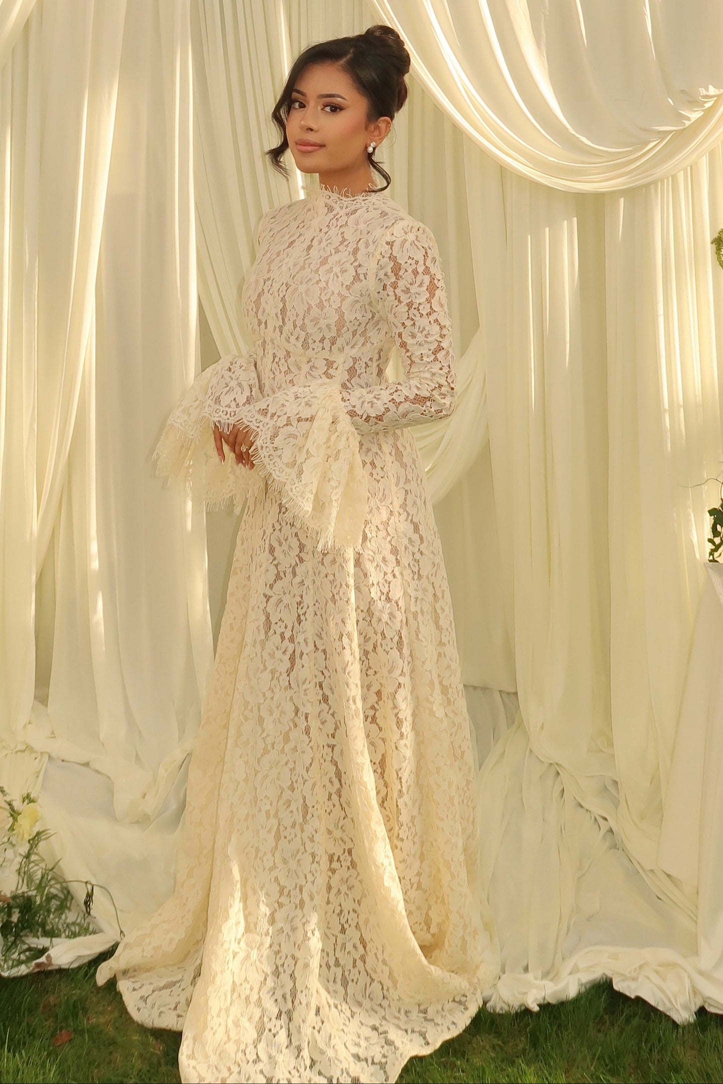 Lace Ruffles Long Sleeve A-Line Floor-Length Wedding Dress