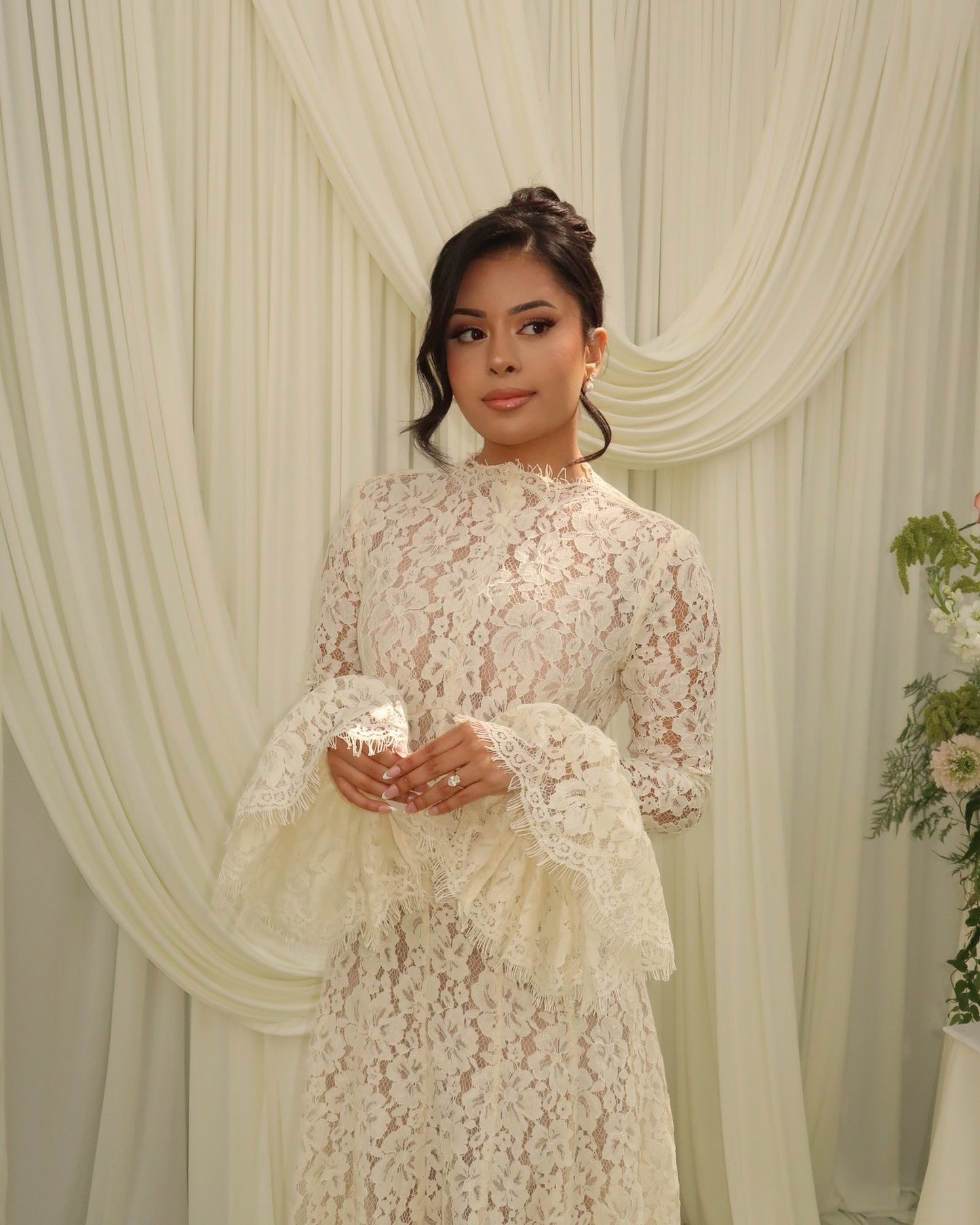 Lace Ruffles Long Sleeve A-Line Floor-Length Wedding Dress