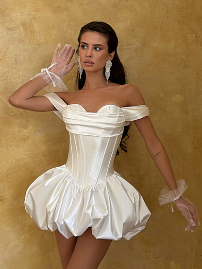 Off the Shoulder Sleeveless Ruffles Short Mini Wedding Dress