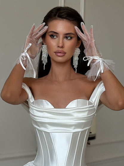 Off the Shoulder Sleeveless Ruffles Short Mini Wedding Dress