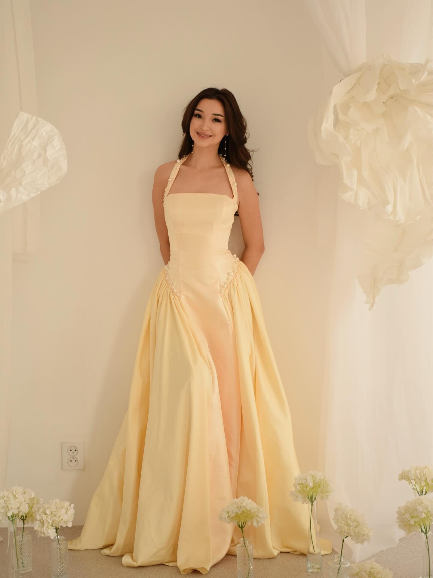Dreamy Daffodil Halter Sleeveless Pearls Pleated Long Prom Dress