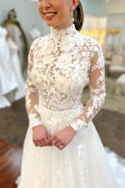 Long Sleeve White Lace Appliques Wedding Dress