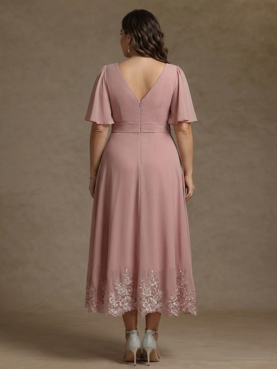 V Neck Plus Size Mother of the Bride Dresses Short Sleeves Chiffon Lace Tea Length with Sash