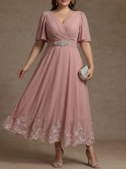 V Neck Plus Size Mother of the Bride Dresses Short Sleeves Chiffon Lace Tea Length with Sash
