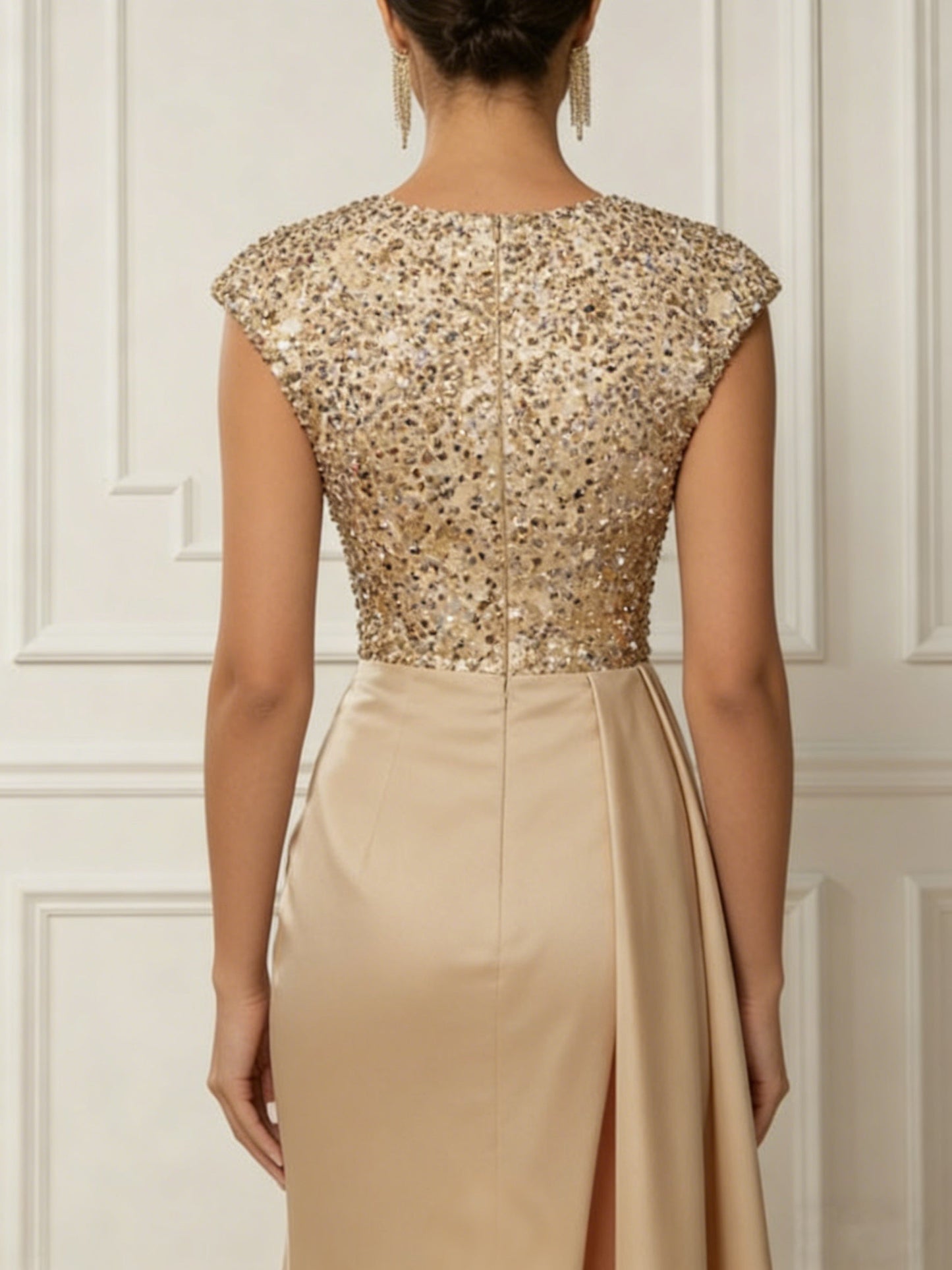 Scoop Satin Evening Dresses with Split Side Sleeveless Sequins Floor-Length Party Dresses