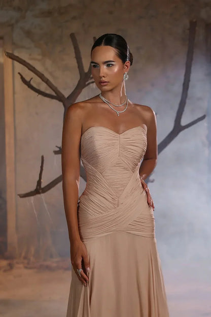 Chiffon Maxi Evening Dresses with Strapless Sweetheart Neckline Ruched Bodice and Train