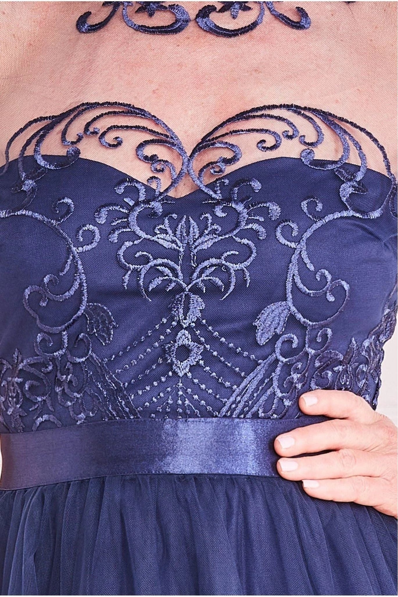 Romantic Lace Illusion Neckline Short Sleeve Tulle A-Line Floor-Length Mother of the Bride Dress