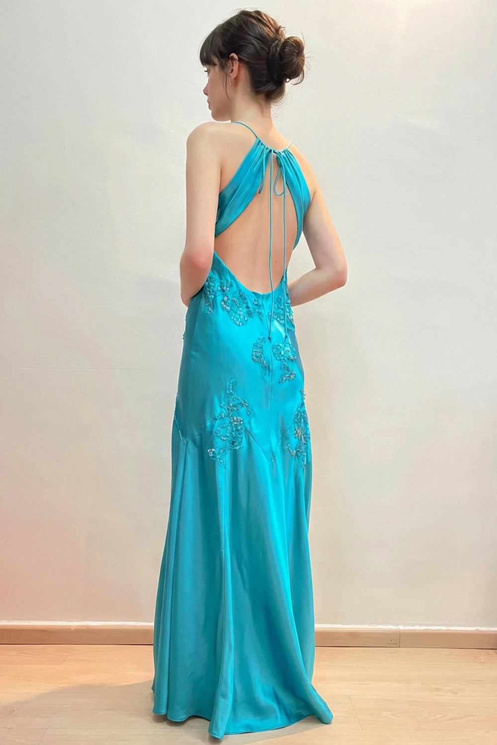 Sheath V-Neck Appliques Satin Green Prom Dress With Open Back