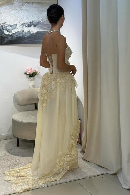 Gorgeous A Line Sweetheart Light Yellow Lace Evening Dress with Structured Bodice