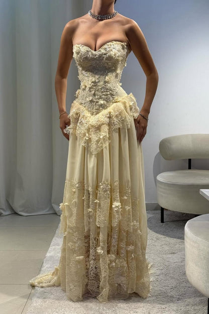 Gorgeous A Line Sweetheart Light Yellow Lace Evening Dress with Structured Bodice