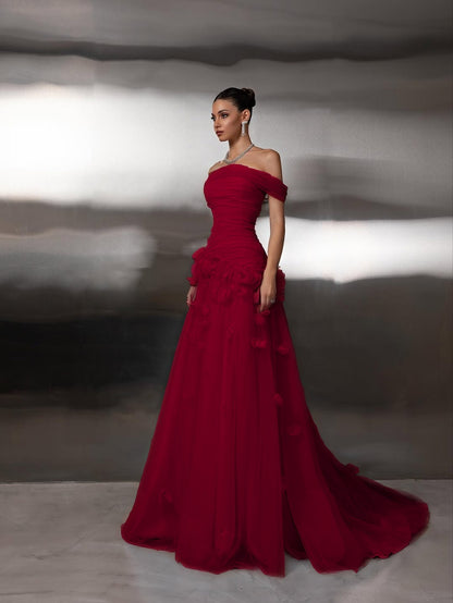 Tulle Off-The-Shoulder Strapless Sleeveless Long Prom Dress With Pleated And Flower Appliqués
