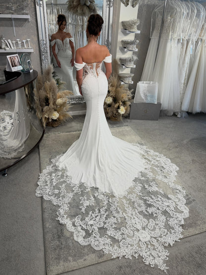 Off-the-Shoulder Lace Corset Mermaid Wedding Dress
