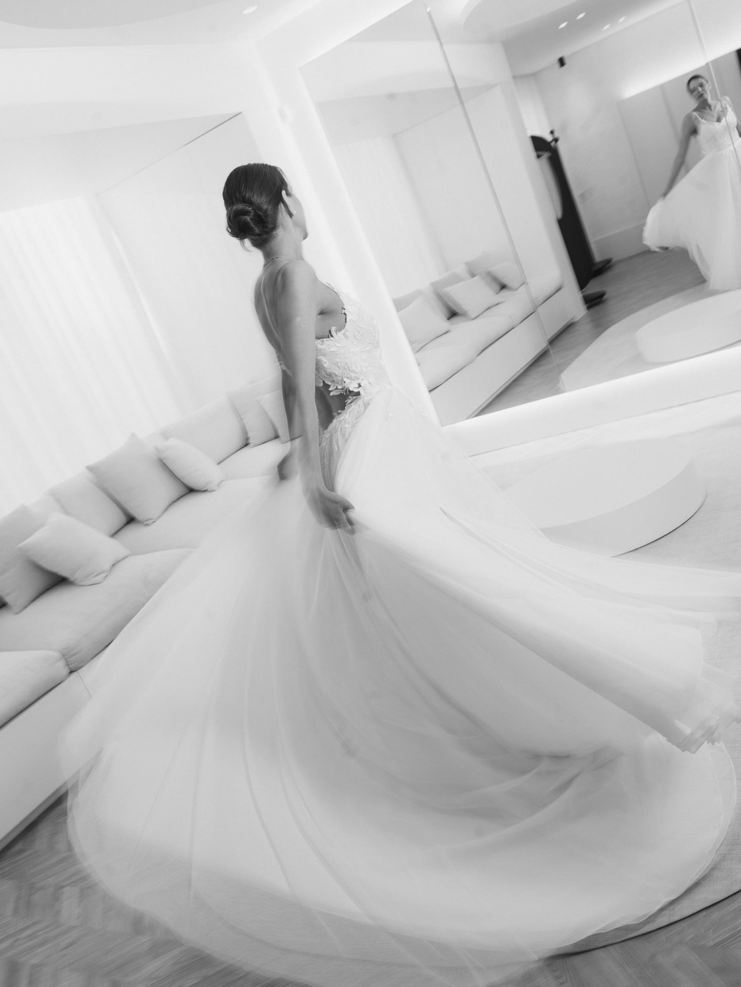 A-Line Lace and Tulle Wedding Dress with High Slit