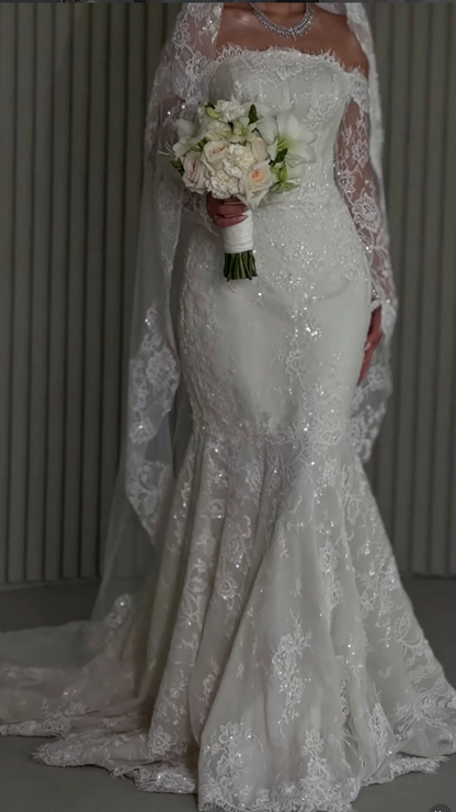 Off-the-Shoulder Lace Mermaid Wedding Dress
