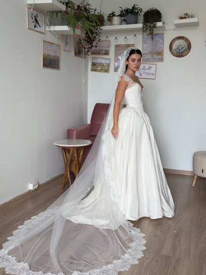 Basque Waist Ball Gown Wedding Dress