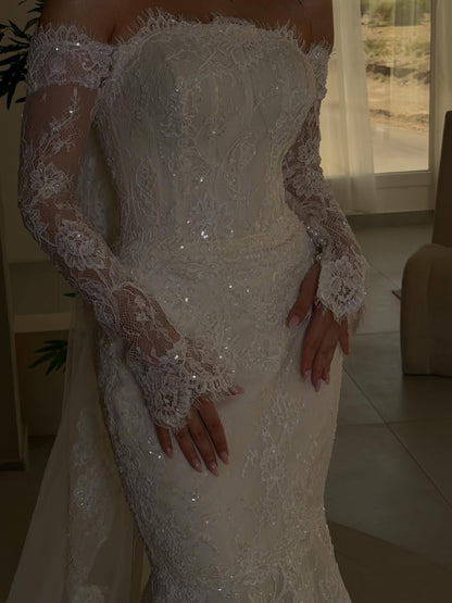 Off-the-Shoulder Lace Mermaid Wedding Dress