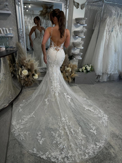 Spaghetti Strap Mermaid Lace Wedding Dress