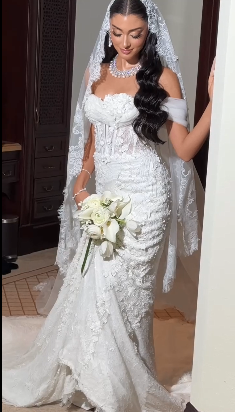 Corset Lace Mermaid Wedding Dress with Train