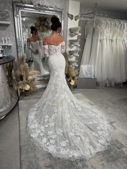 Corset Bodice Lace Mermaid Wedding Dress with Long Sleeves