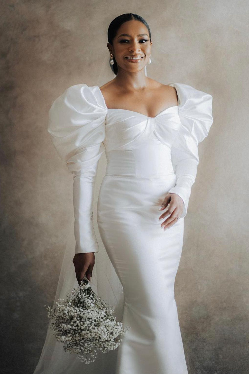 Sweetheart Mermaid Wedding Dress with Puff Long Sleeves