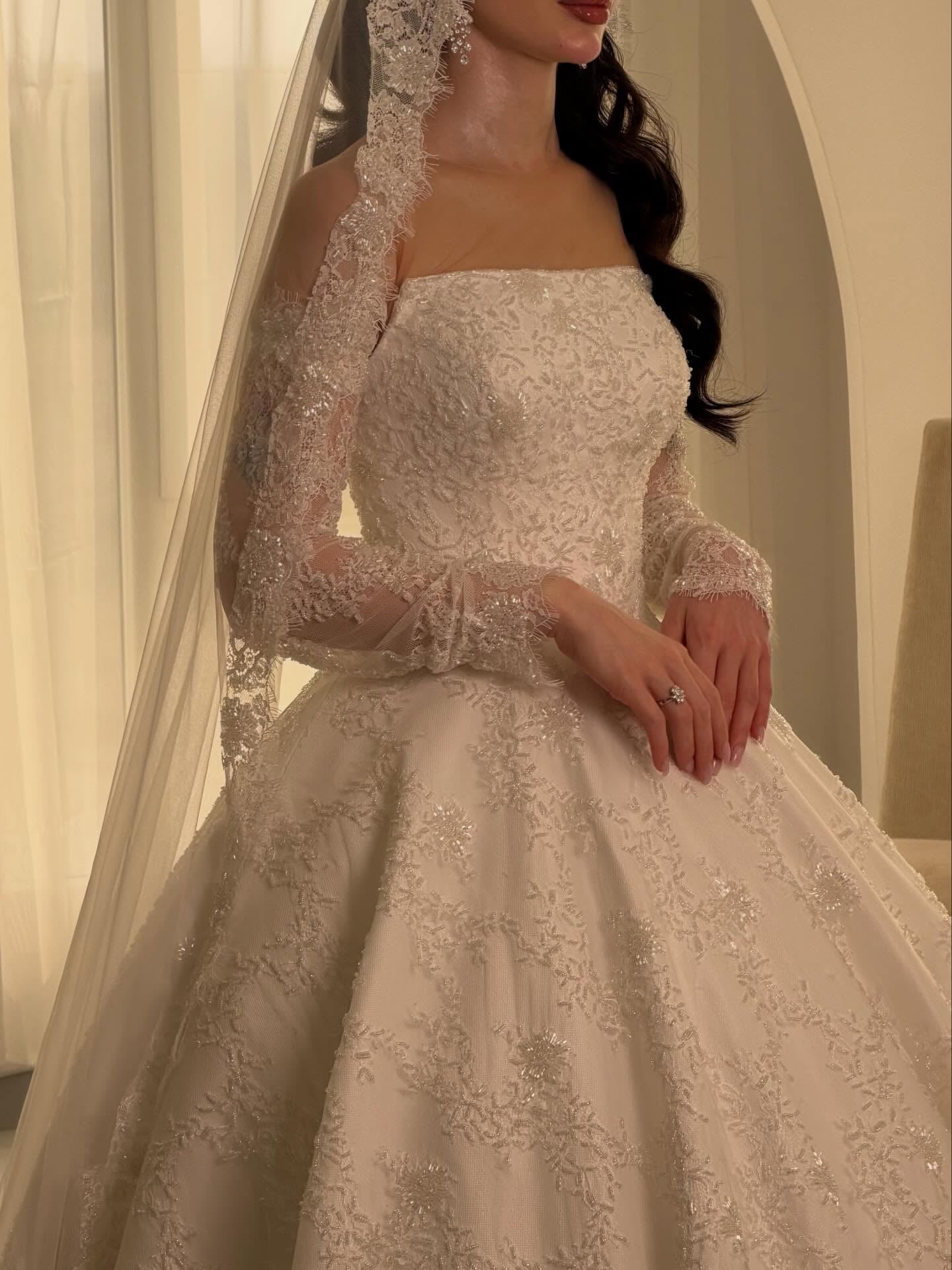 Off-Shoulder Lace Ball Gown Wedding Dress