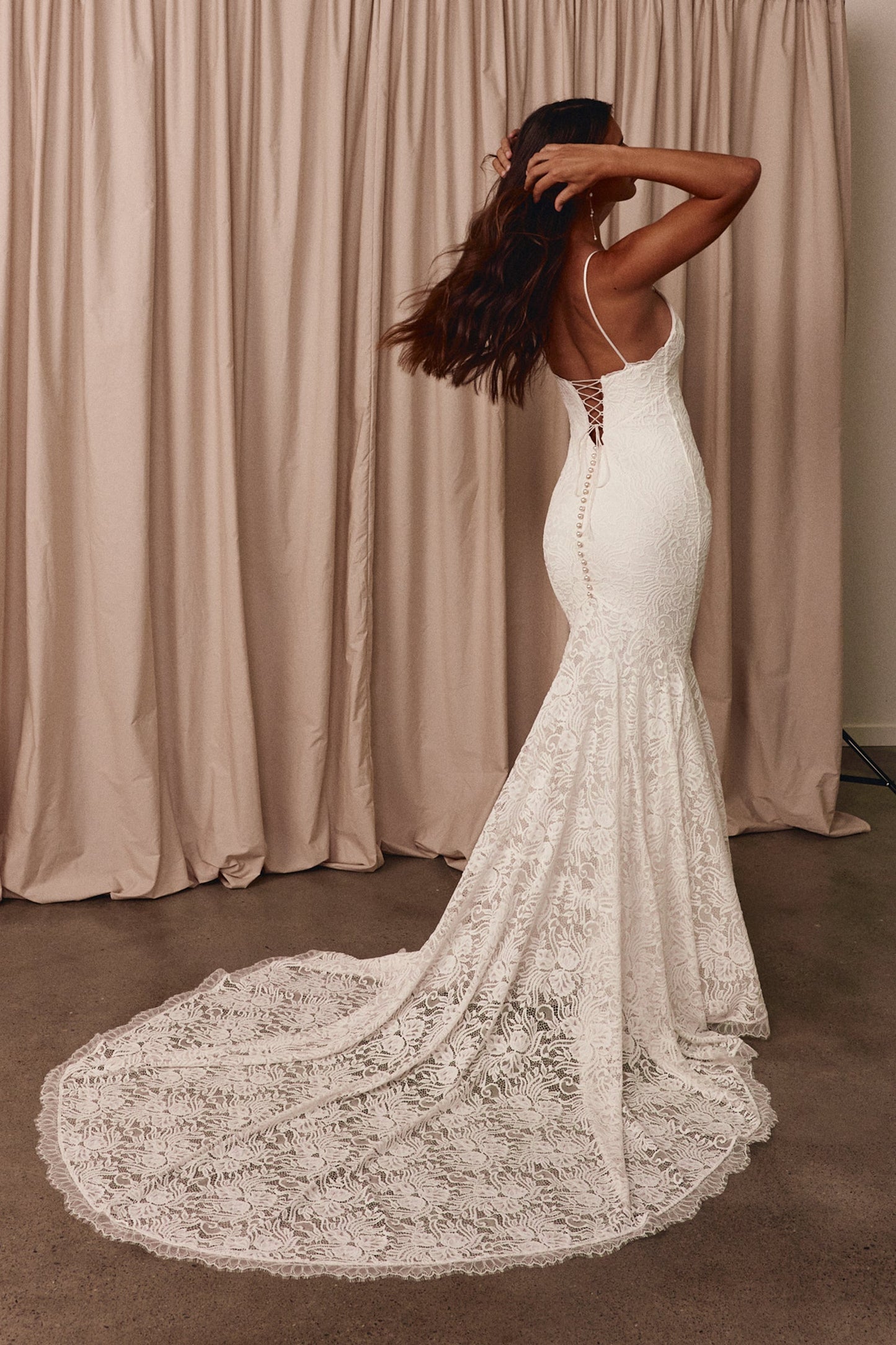 Backless Lace Mermaid Wedding Dress with Court Train