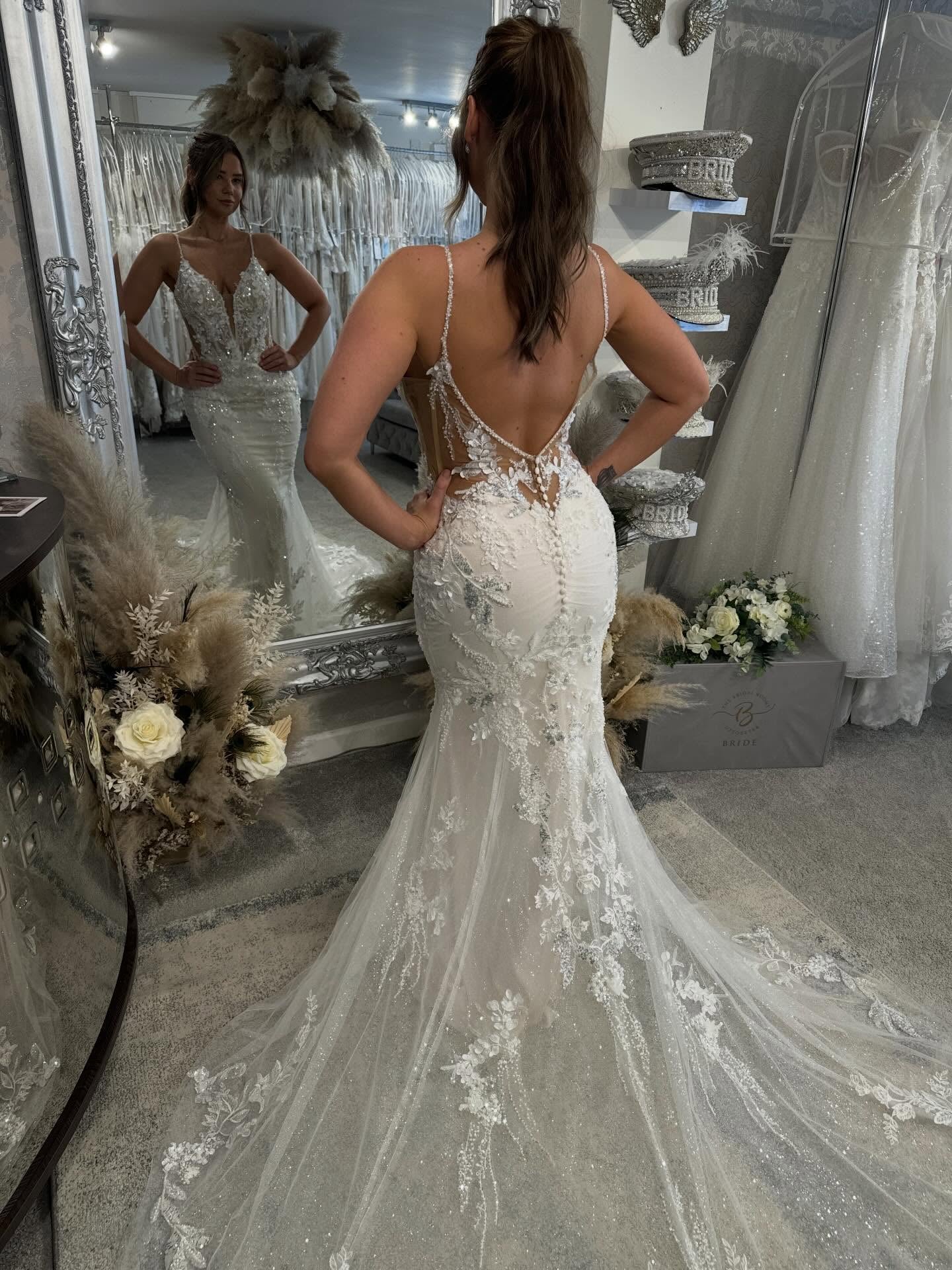 Spaghetti Strap Mermaid Lace Wedding Dress