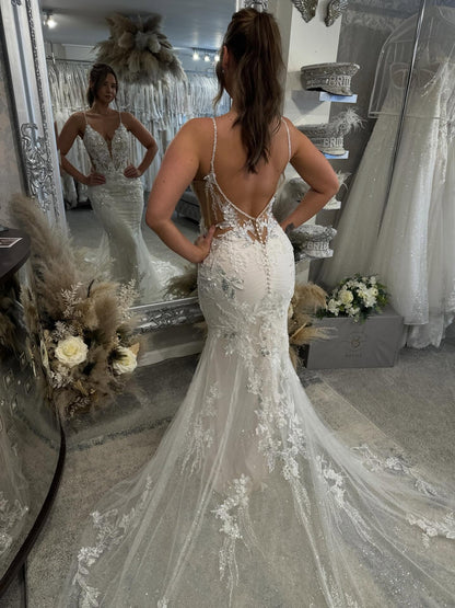 Spaghetti Strap Mermaid Lace Wedding Dress